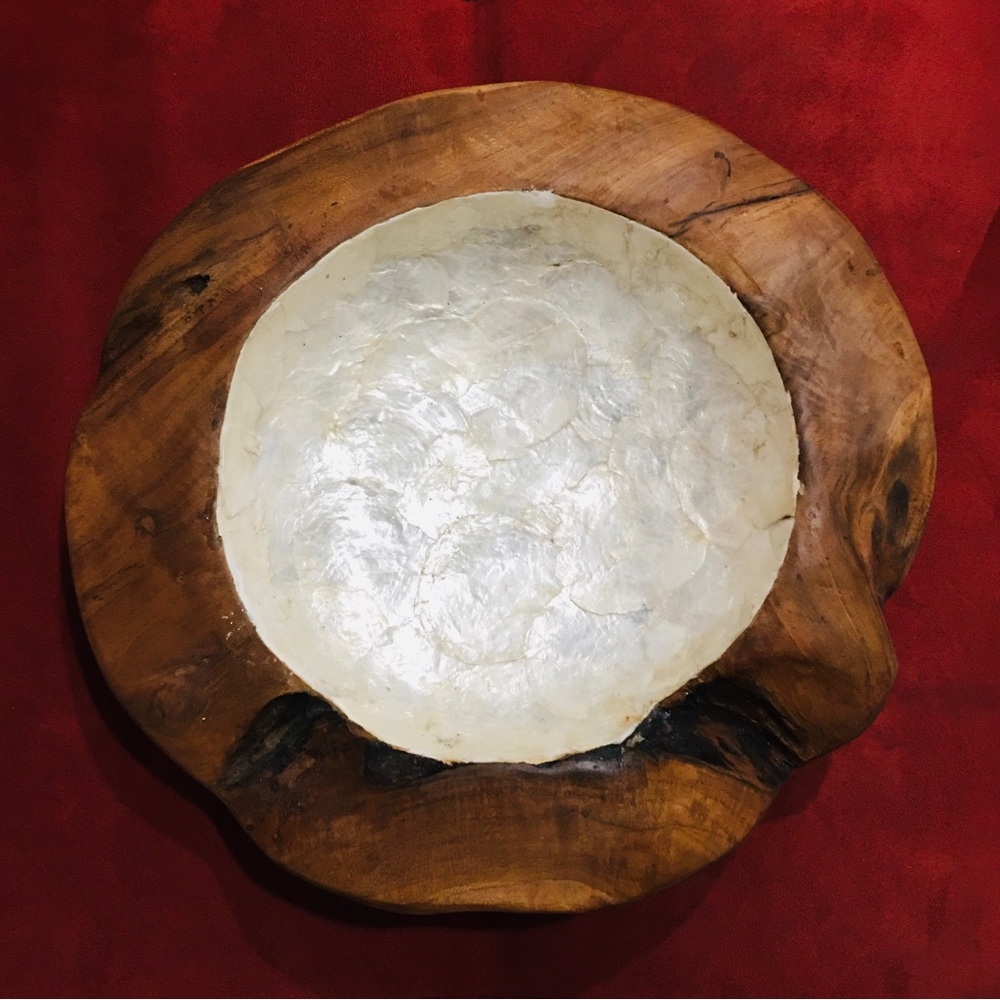 💚RUSTIC WOODEN💚 COLLECTABLE HANDCRAFTED WOODEN & REAL MOTHER OF PEARL BOWL . - Picture 4 of 6